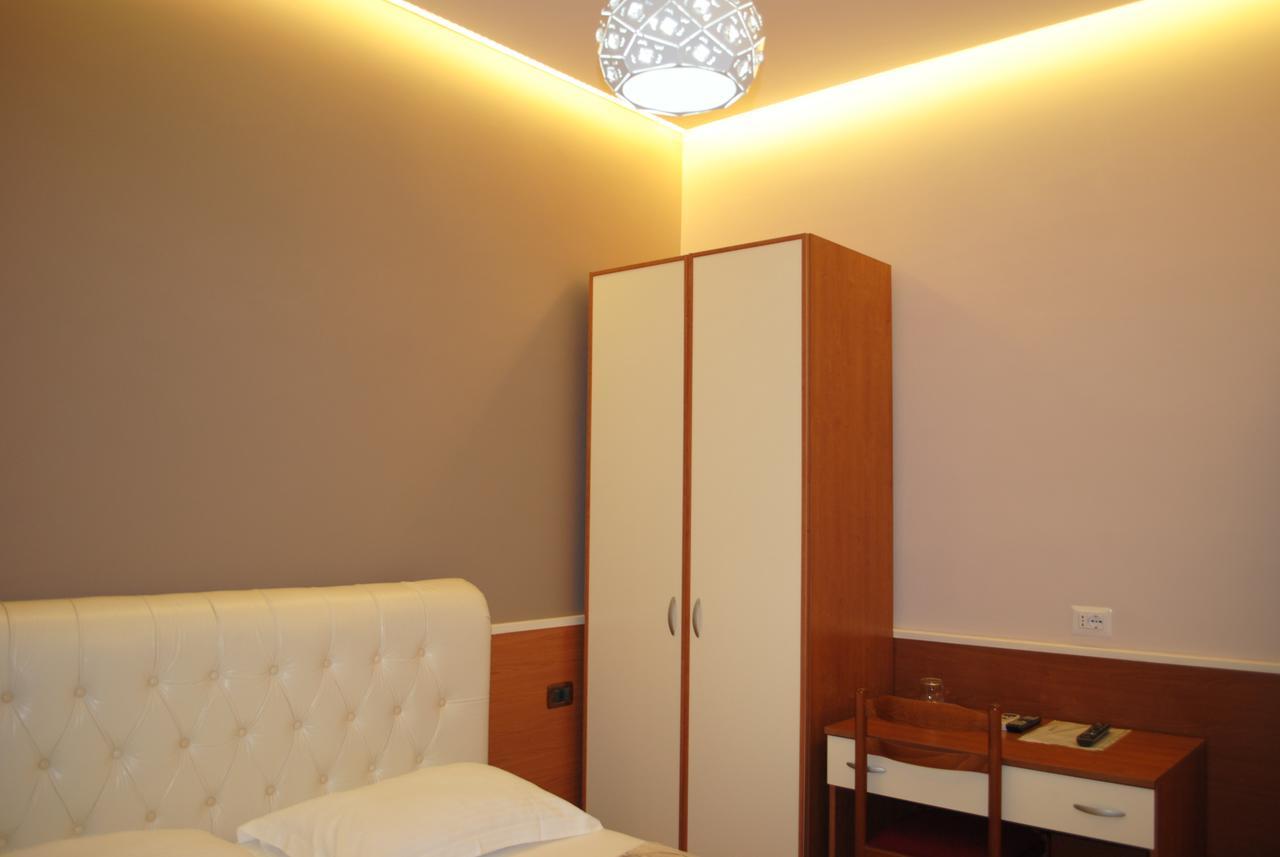 Hotel Palma Tirana Eksteriør billede